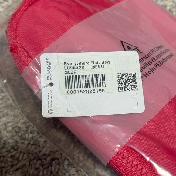 NWT Lululemon Everywhere Belt Bag 1L in Glaze Pink - Picture 9 of 9